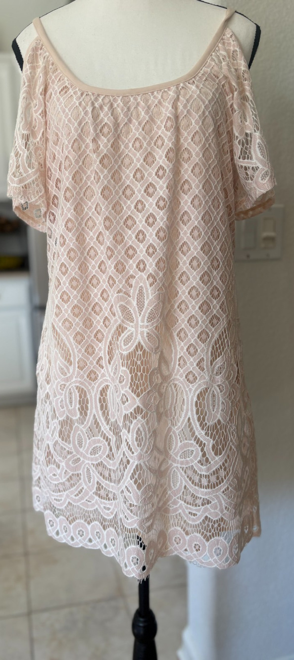 Venus Peach Lace Overlay Cold Shoulder Dress Women's Small 0-4
